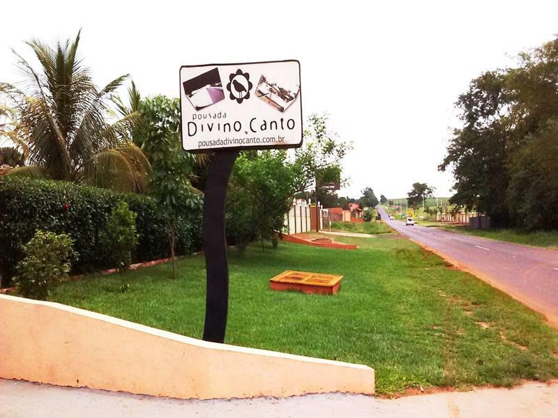 Divino Canto Inn 2*