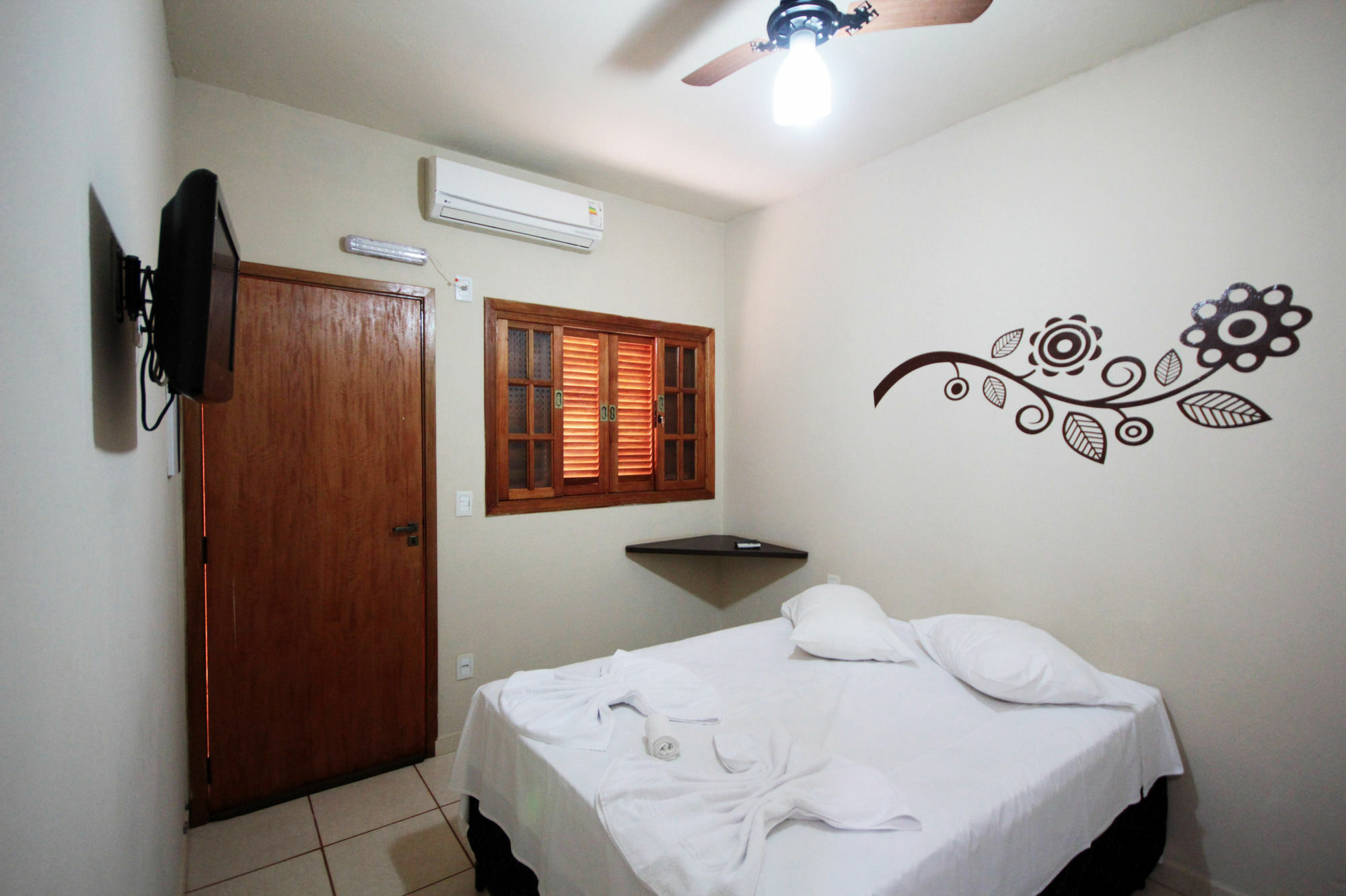 Divino Canto Inn Olimpia